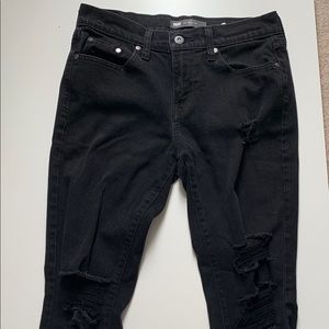 Distressed Black Levi Mom Jeans
